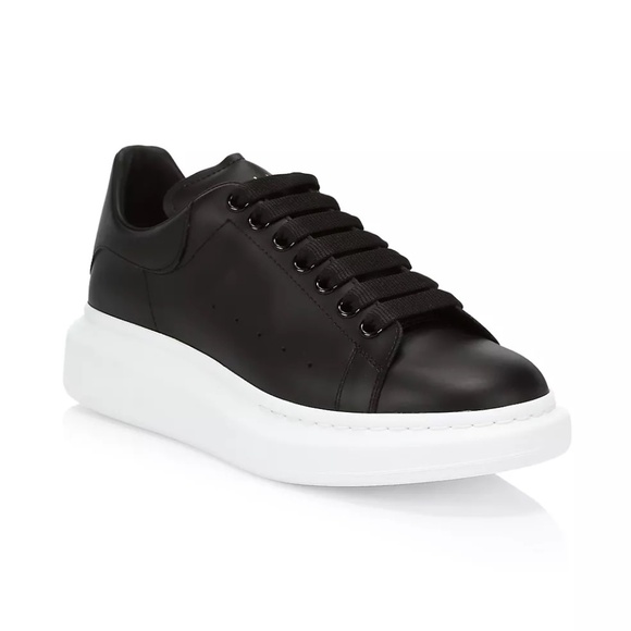 Alexander McQueen Oversized Leather Sneaker Size: 39 - Picture 2 of 5